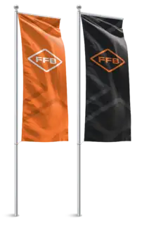 Zwei Feldbinder-Flaggen in Orange und Schwarz mit Logo