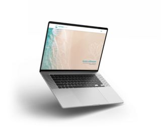 Mockup der Naturapathy-Website auf einem Laptop-Bildschirm, zeigt ein klares, ansprechendes Webdesign mit benutzerfreundlicher Oberfläche.